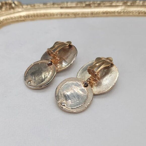 Vintage Unbranded Clip On Earrings - Picture 3 of 4